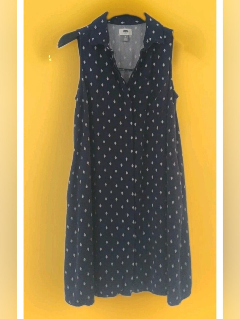 Old Navy Size M Shirt Dress Navy with White  Sleeveless Pockets